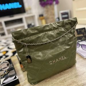 Meet your Posher, Antonio